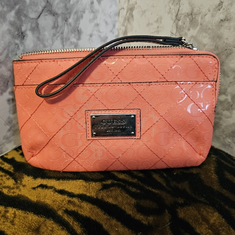 Guess Wristlet